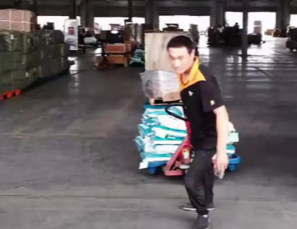 条件差的地面，该怎么使用手动液压秋葵视频在线观看